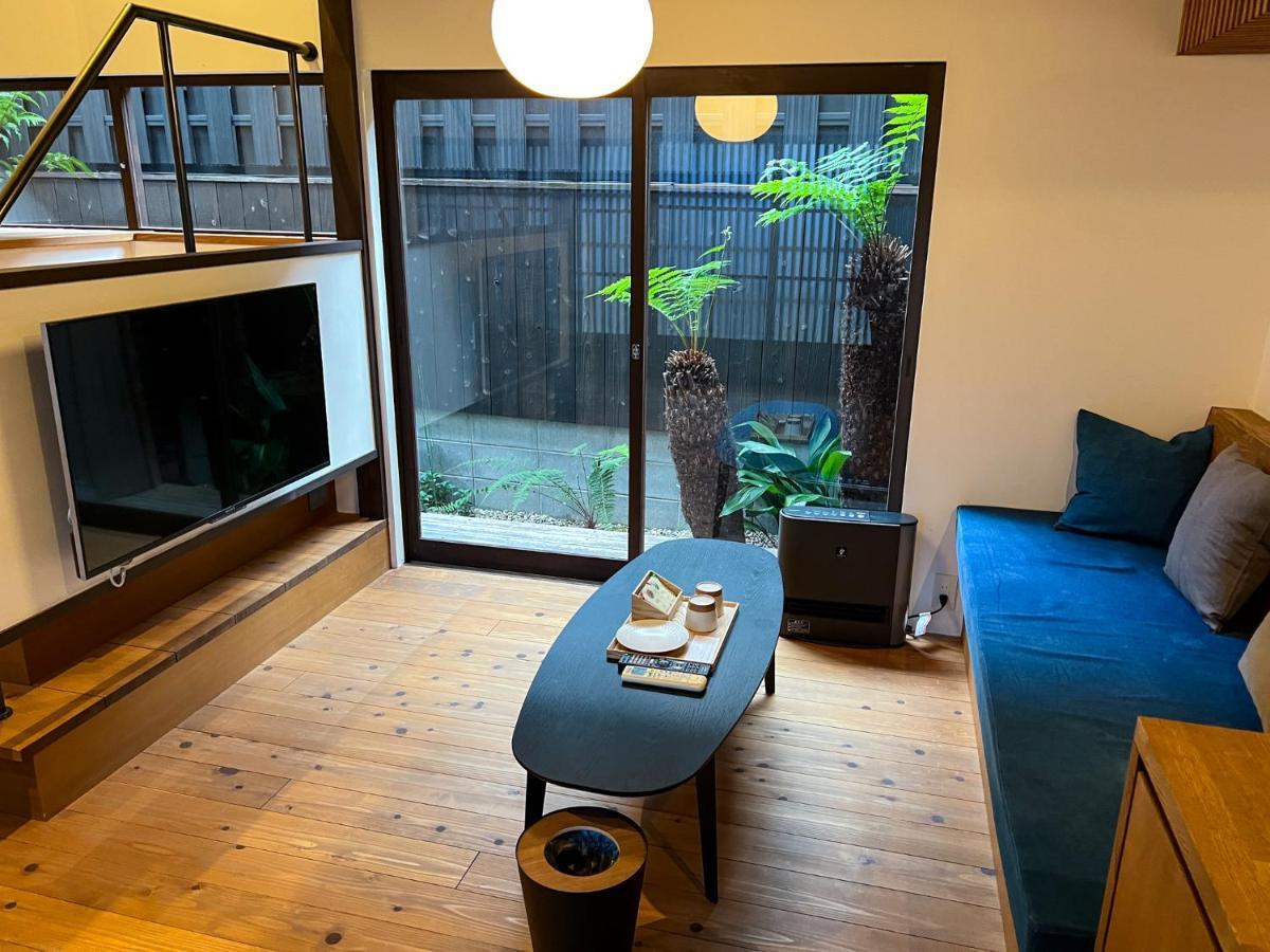 Townhouse with Futon Bedding - No.9